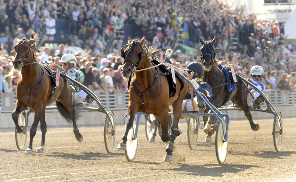 Iceland and Johnny Takter winning the Elitloppet 2010 harness race