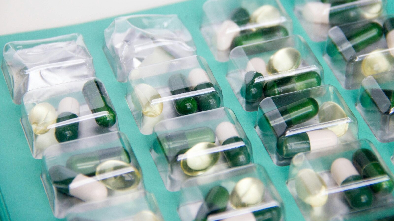 medication capsule lot